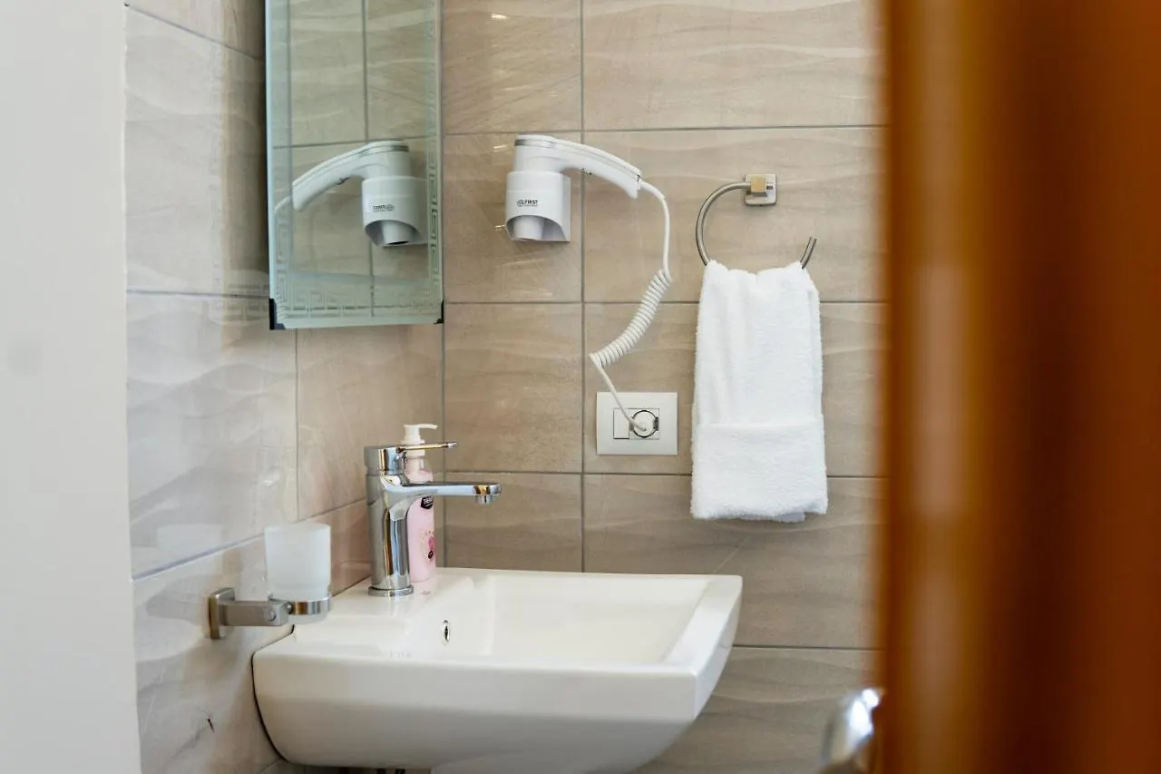 Alsara Guesthouse Gjirokaster 0*,  Albania