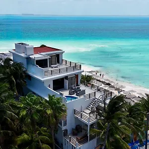 **** Hotel Cuxos Beachfront Mexico
